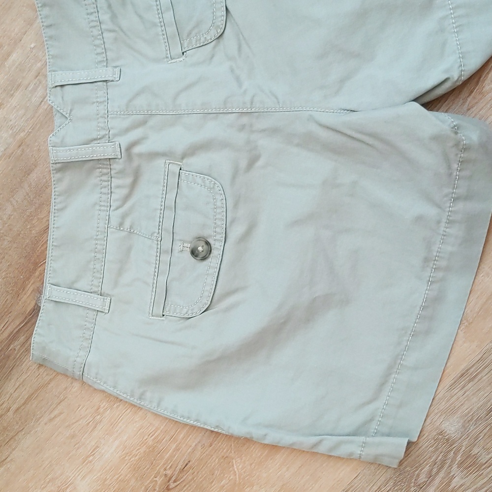 Ann Taylor Loft khaki shorts size 2 - Picture 5 of 7